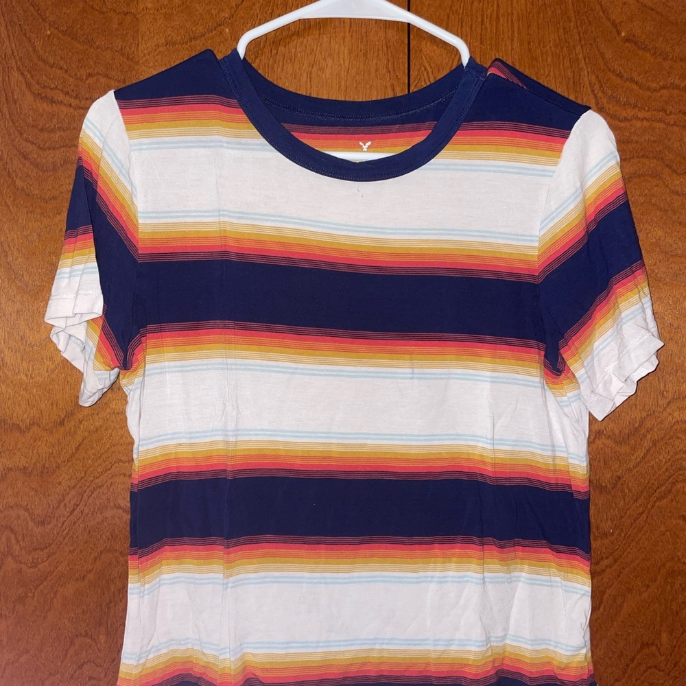 American Eagle Outfitters Blue and Red Short Sleeve Tee